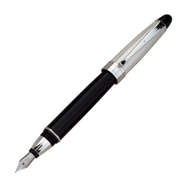 Black Fountain Pen with Diamond Pattern Silver Cap